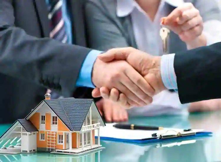 shutterstock-375747526-property-consultants-6-kem4e